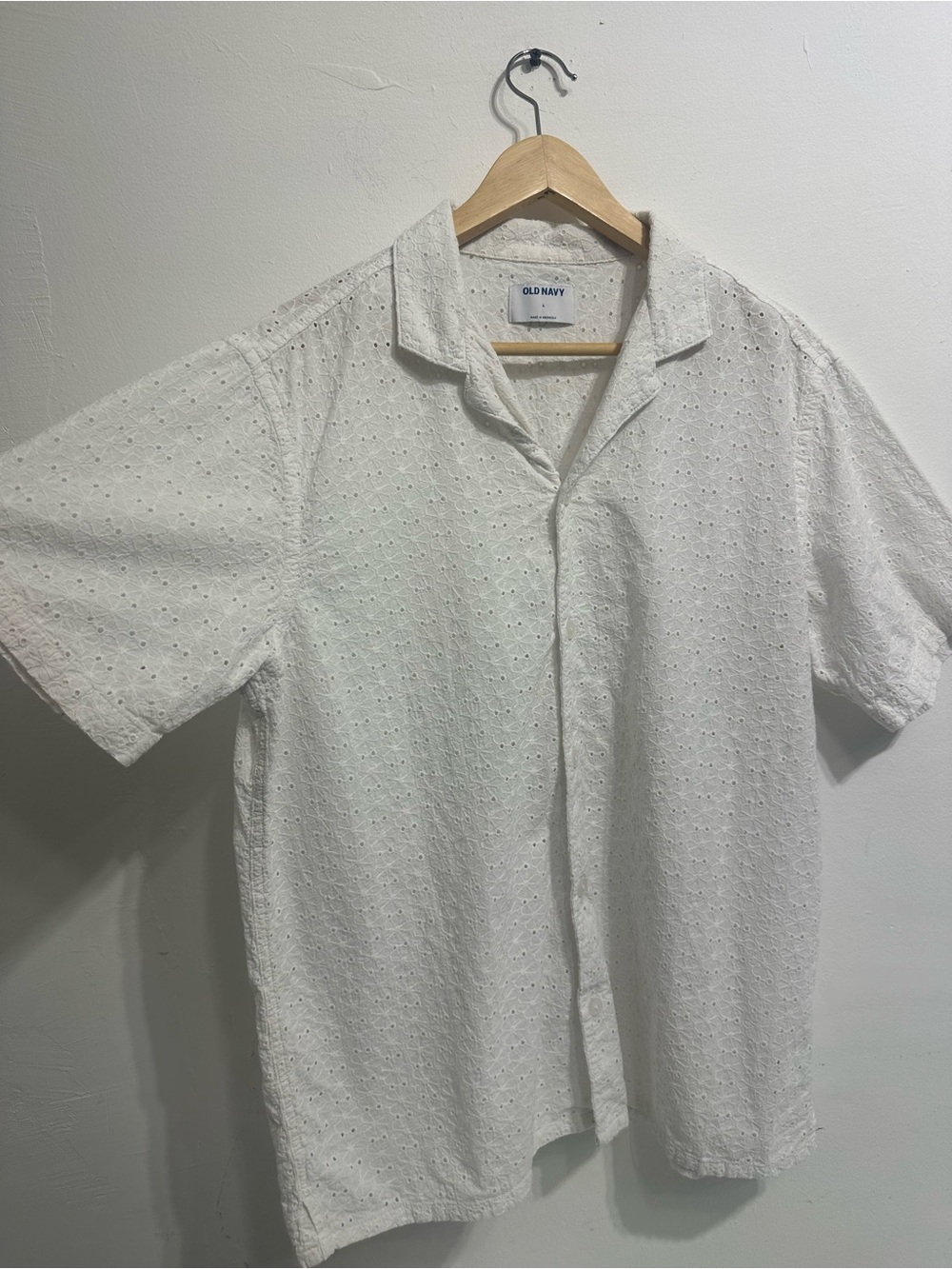 Old Navy White Eyelet Short Sleeve Button-Down Shirt